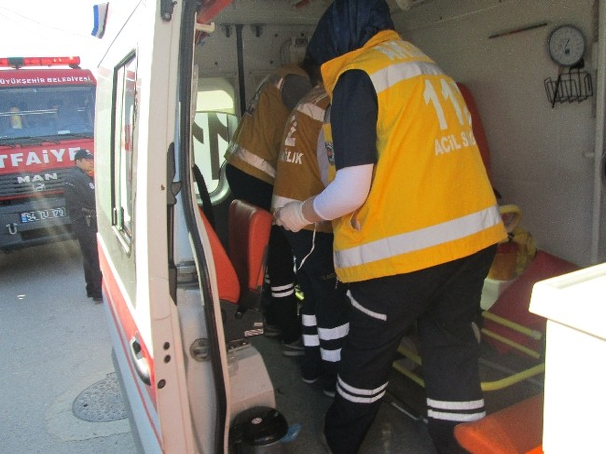 Sıva Yaparken Elektrik Çarptı