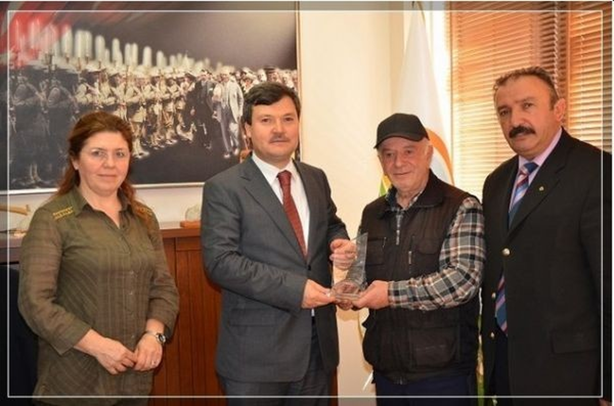 Tarım İl Müdürüne Stevia Plaketi