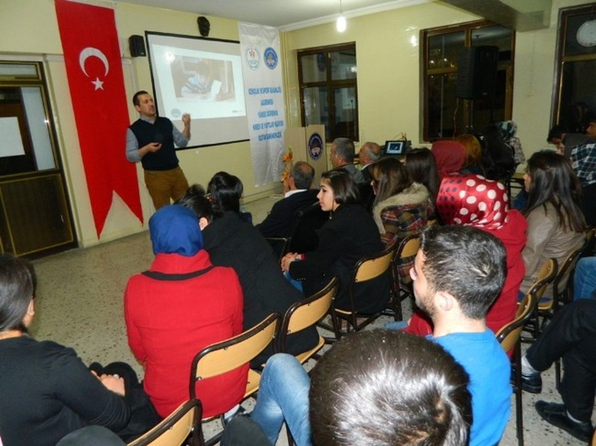 Tatvan Yurt Müdürlüğü\'nde Eğitim Semineri