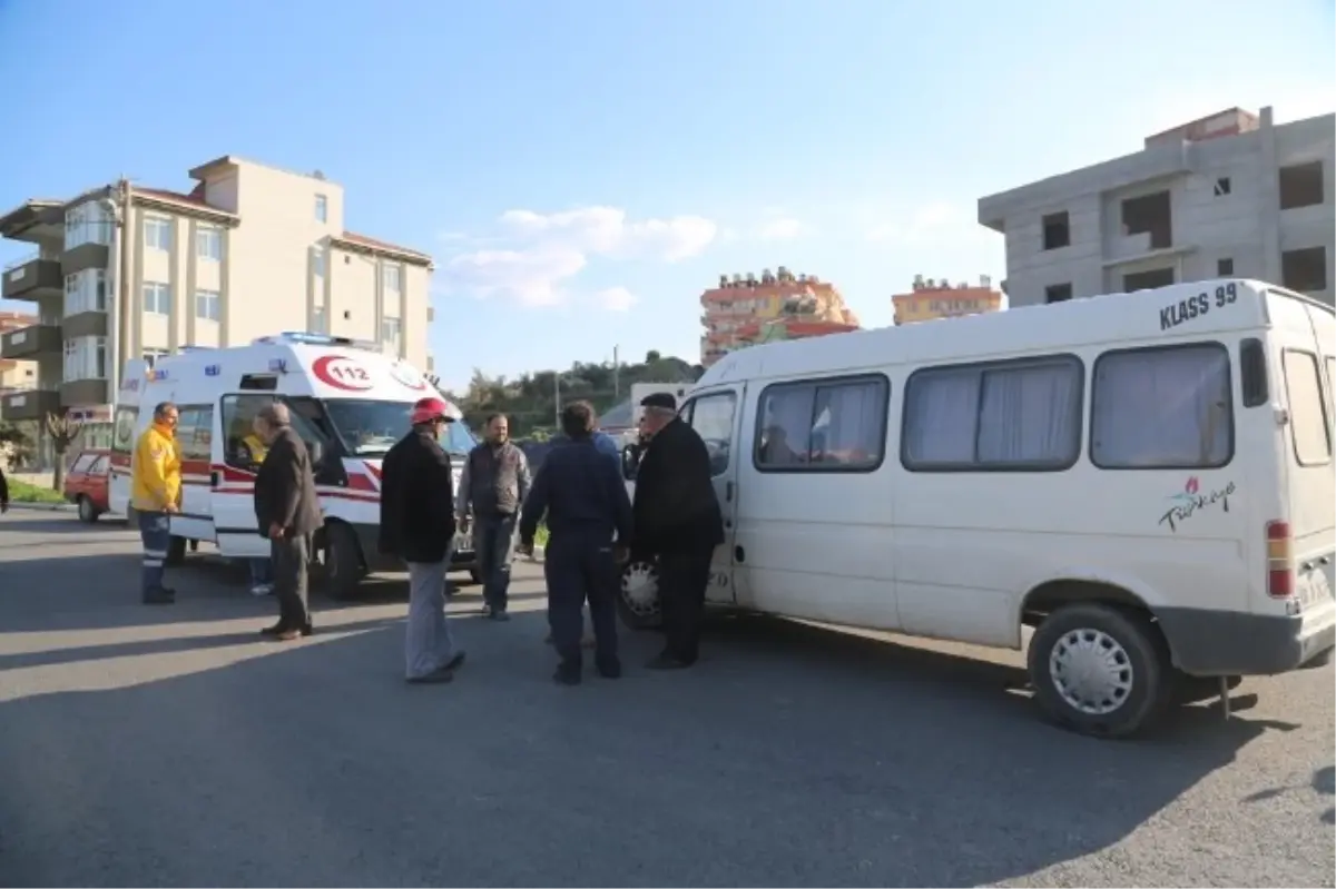 Virajı Alamayan Sürücü Kaza Yaptı