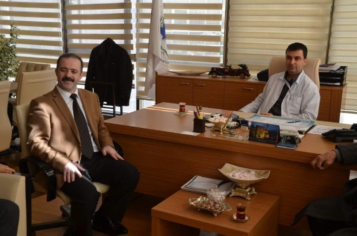 AK Parti Tuşba Belediye Başkan Adayı Özgökçe Tüm Sağlık Çalışanlarının 14 Mart Tıp Bayramını Kutladı