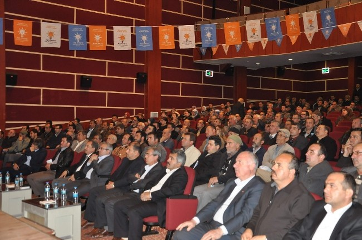 Akşehir AK Parti\'den Sandık Görevlilerine Eğitim