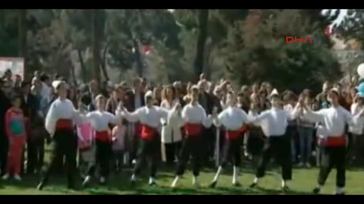 Arnavutluk \'Rumi Yılbaşı\'nı Kutladı