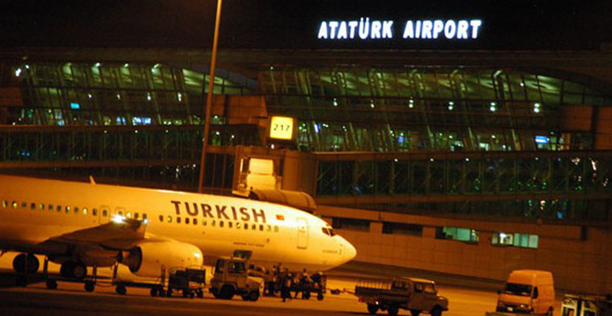 Atatürk Havalimanı\'nda Silah Sesleri