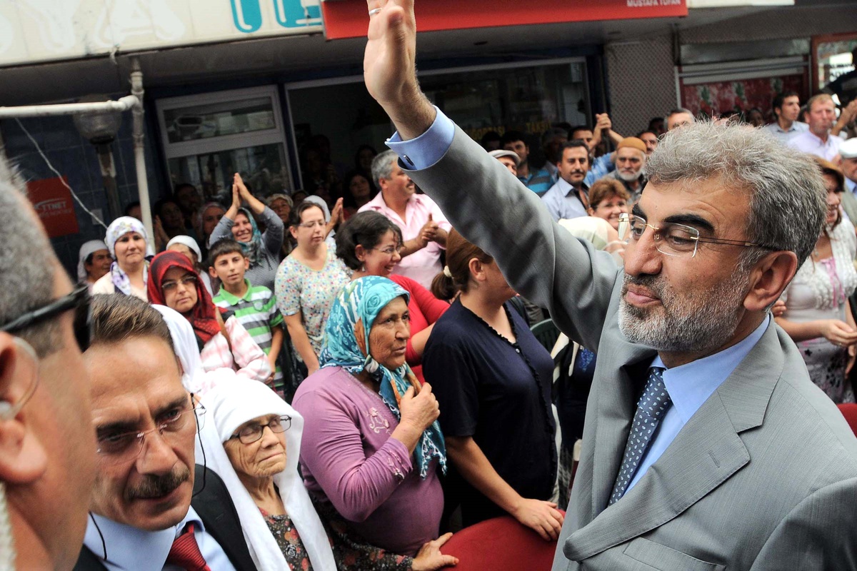 Bakan Yıldız: "Biz Yapamayacağımız Şeyleri Söylemiyoruz"