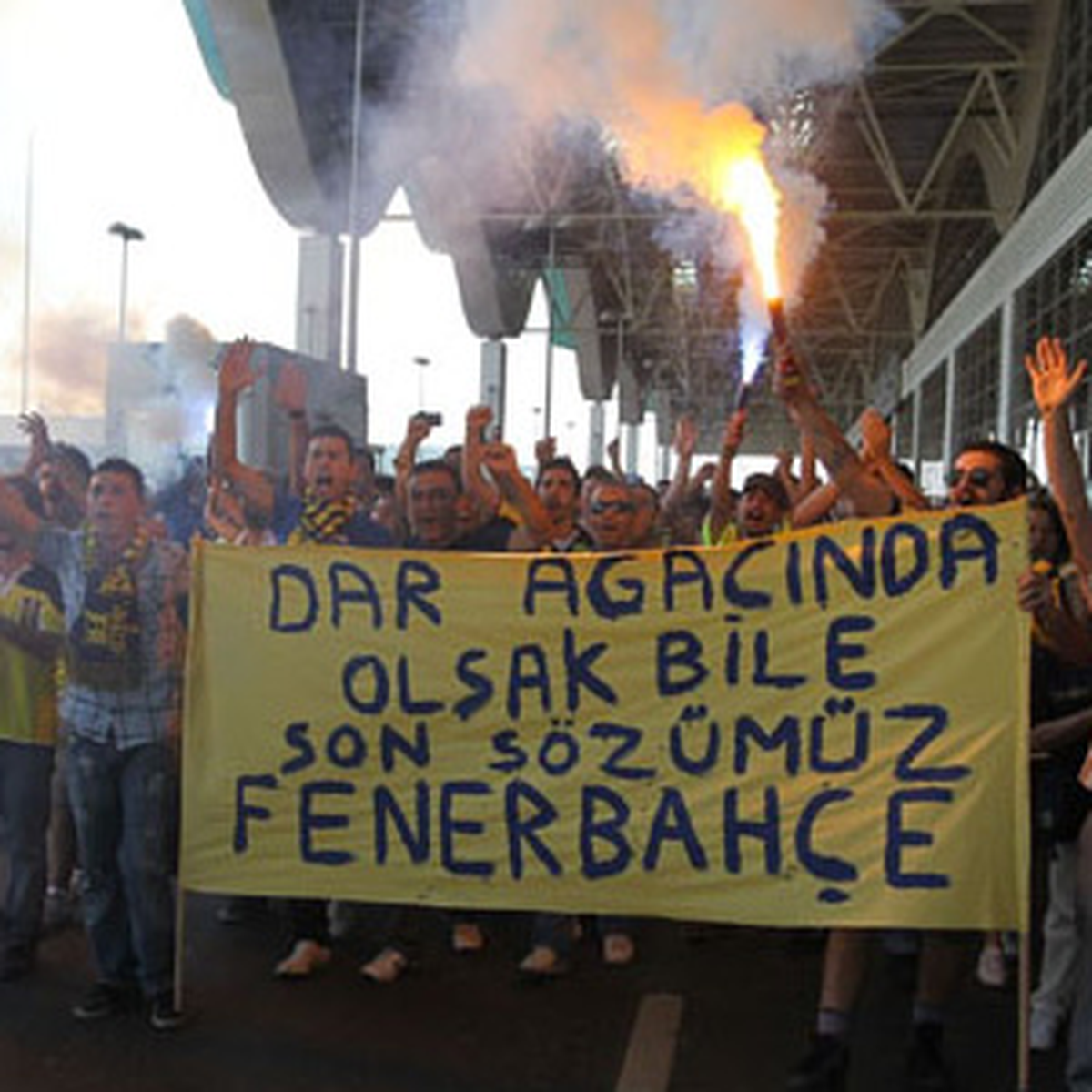 Fenerbahçe\'ye Taraftar Desteği