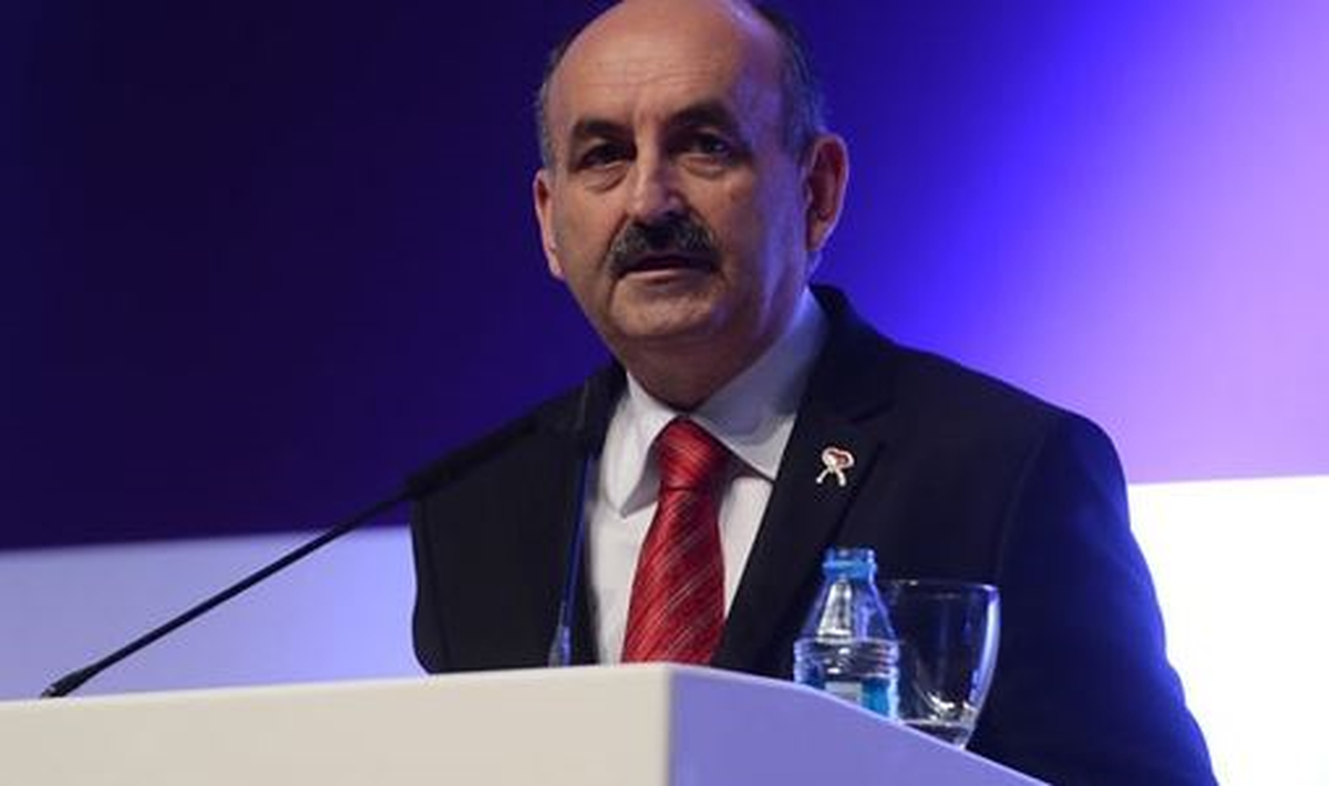 Bakan Müezzinoğlu: Yeni Tuzaklar Peşinde Koşuyorlar