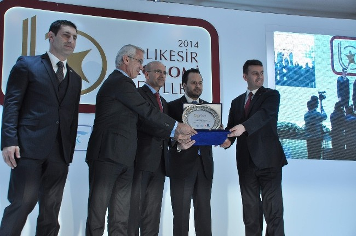 Bakan Şimşek\'ten İş Adamlarına, "Kötümser Olmayın" Uyarısı