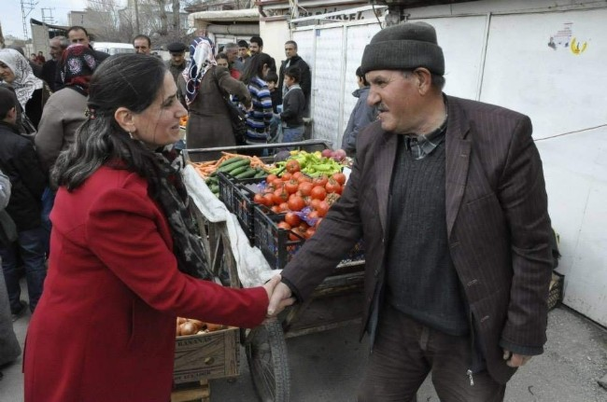 Bdpli Bidav ve Keser Semt Pazarını Ziyaret Etti