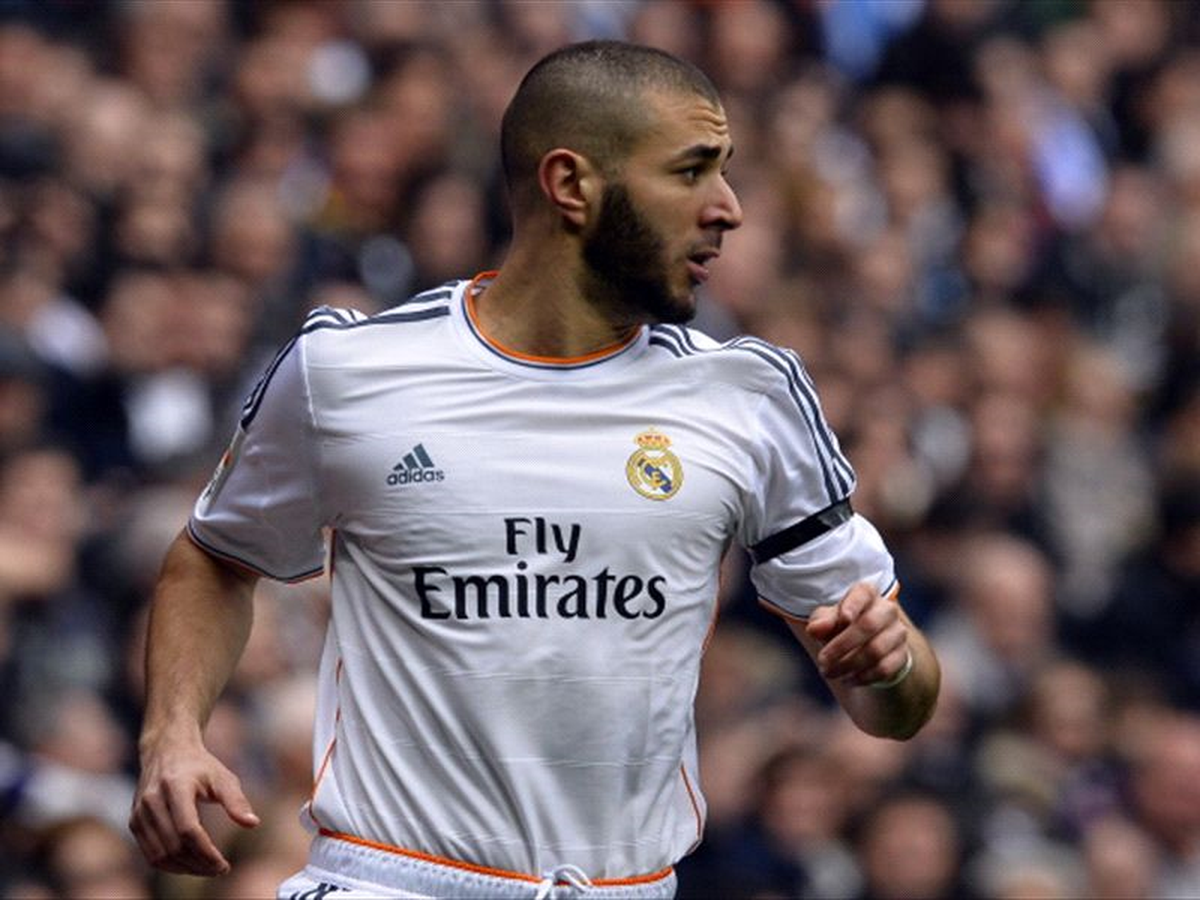 Benzema Maçı Yarıda Bıraktı!