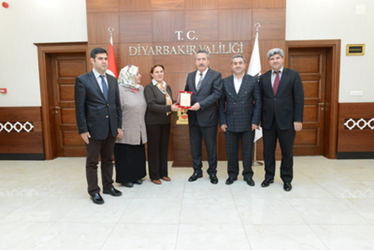 Beyazay\'dan Vali Kıraç\'a Ziyaret