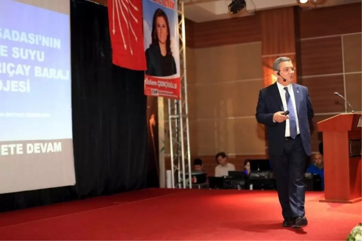 CHP\'nin Kuşadası Adayı Kayalı, Projelerini Tanıttı