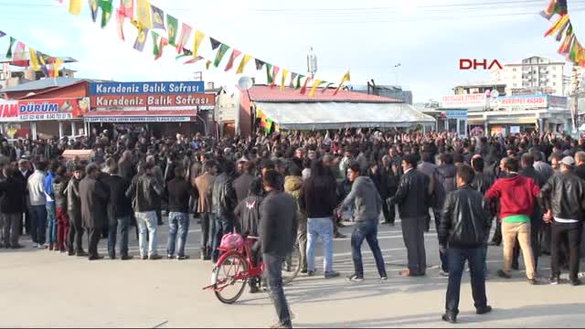 Davutoğlu Erciş\'te Miting Yaptı