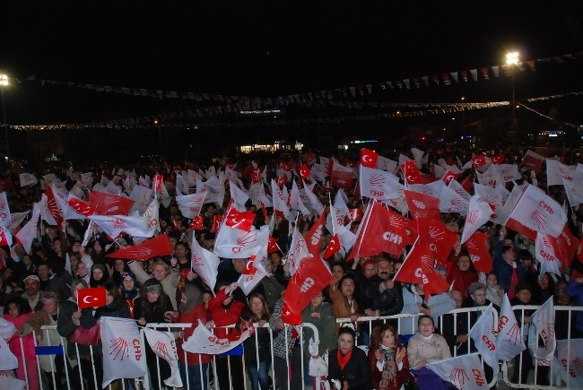 Didim\'de Volkan Konak Konseri..