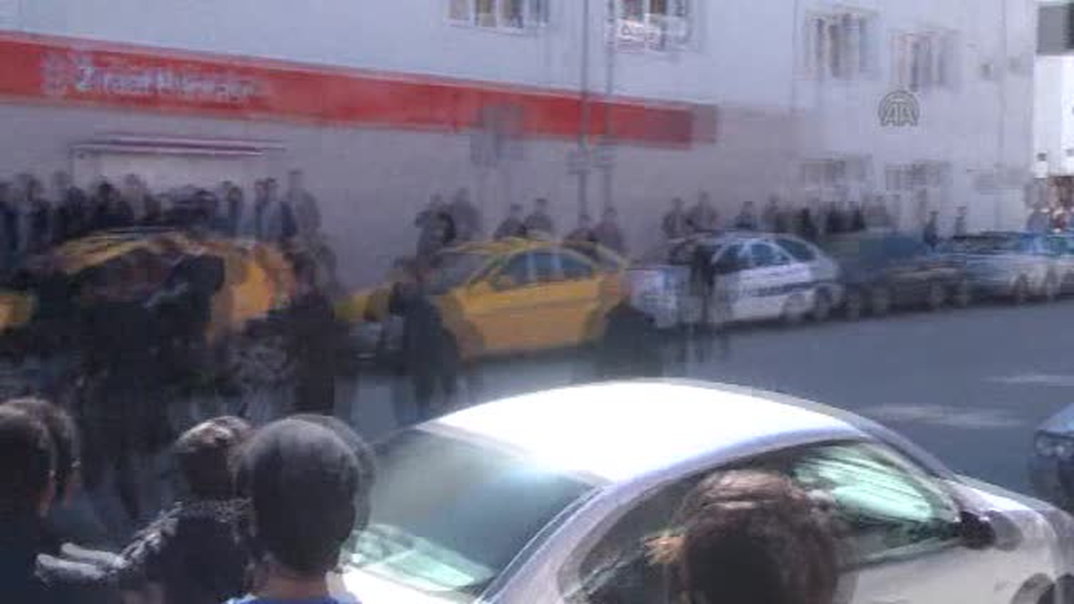 Berkin İçin Yürüyüş Yapan Gruba Sataşan Kişi Darp Edildi