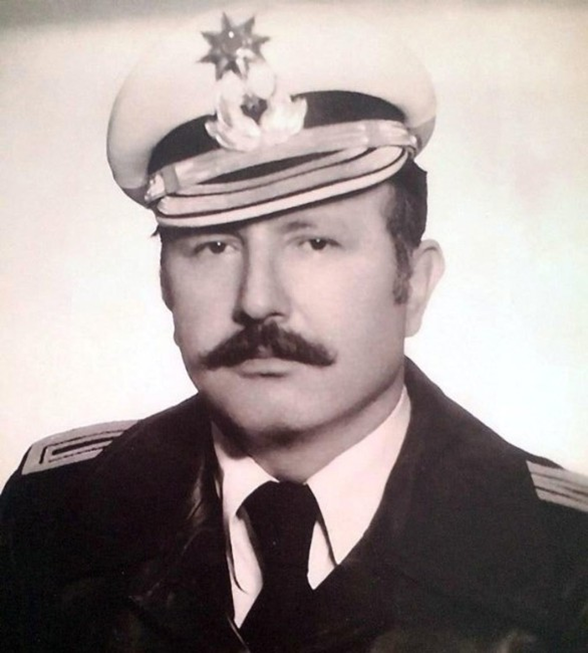 Emekli Şırnak Valisi Kamil Acun Hayatını Kaybetti