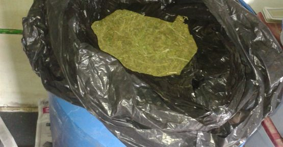Hafik\'te 2 Kilo 10 Gram Esrar Ele Geçirildi