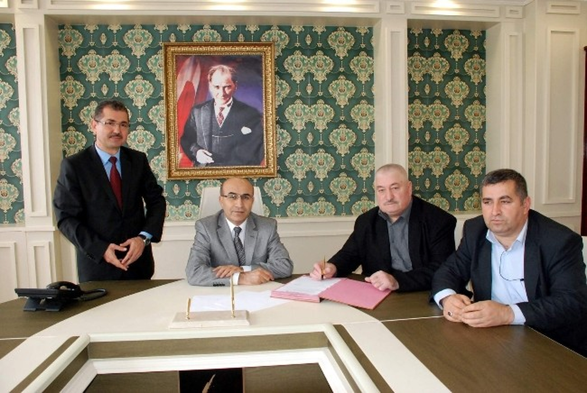 Hayırsever Abuzer Yıldırım\'dan Tut İlçesine Sağlık Evi