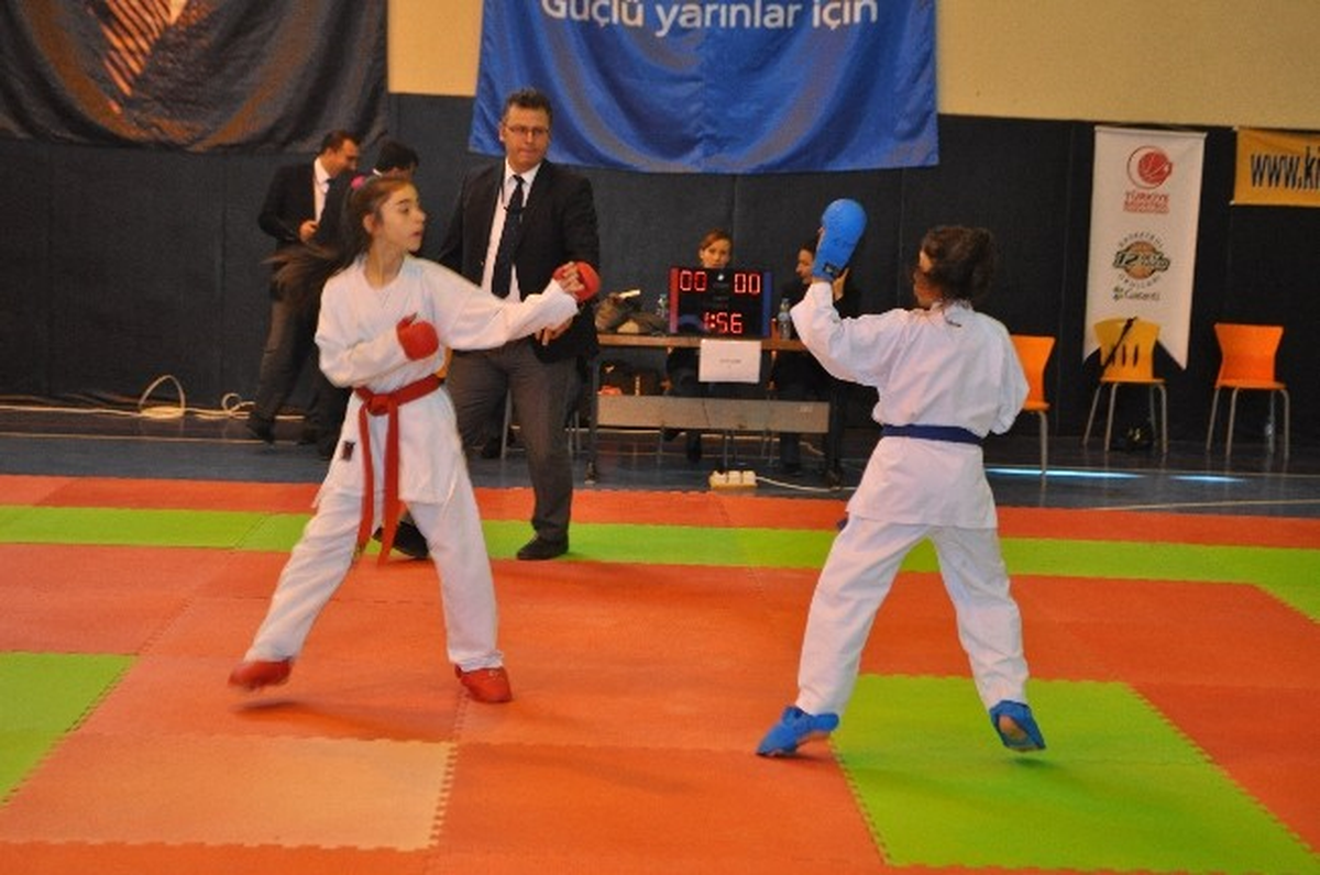 Karatenin Kalbi Lüleburgaz\'da Attı