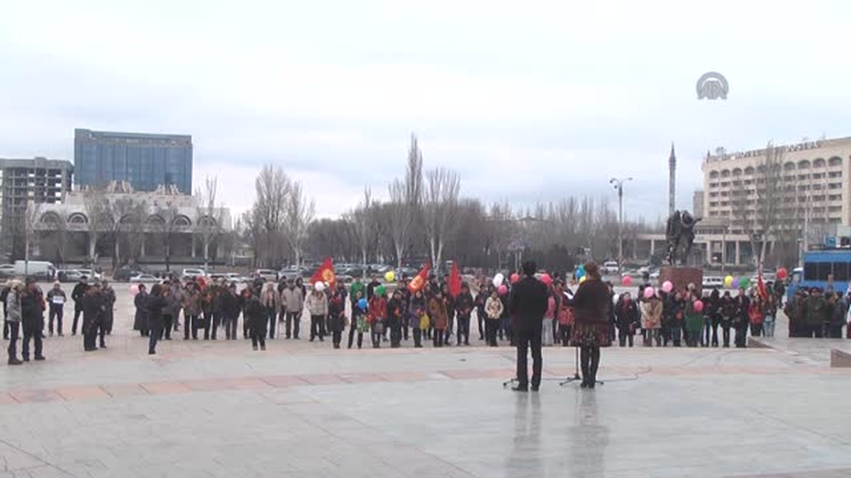 Kırgızistan\'daki Rus diasporasından birlik gösterisi -