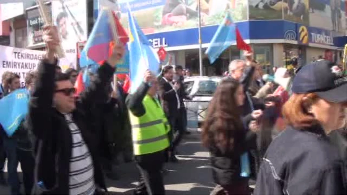 Kırım\'daki gelişmeler protesto edildi -