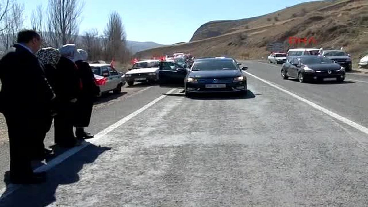 MHP Genel Başkan Yardımcısı Türkeş: 30 Mart\'ta Başbakan\'ın Kulağını Bükün