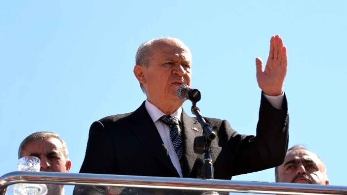 Bahçeli, Yahyalı\'da vatandaşlara hitap etti -