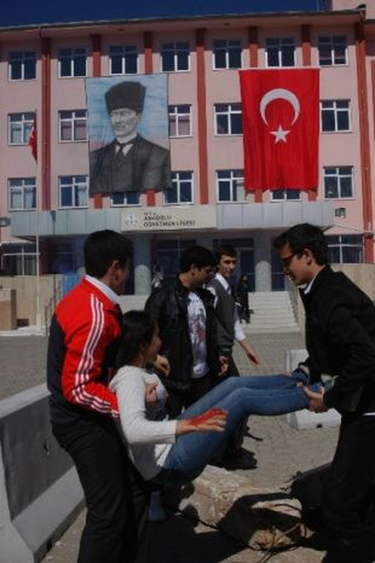 Muğla\'da gerçeği aratmayan deprem tatbikatı