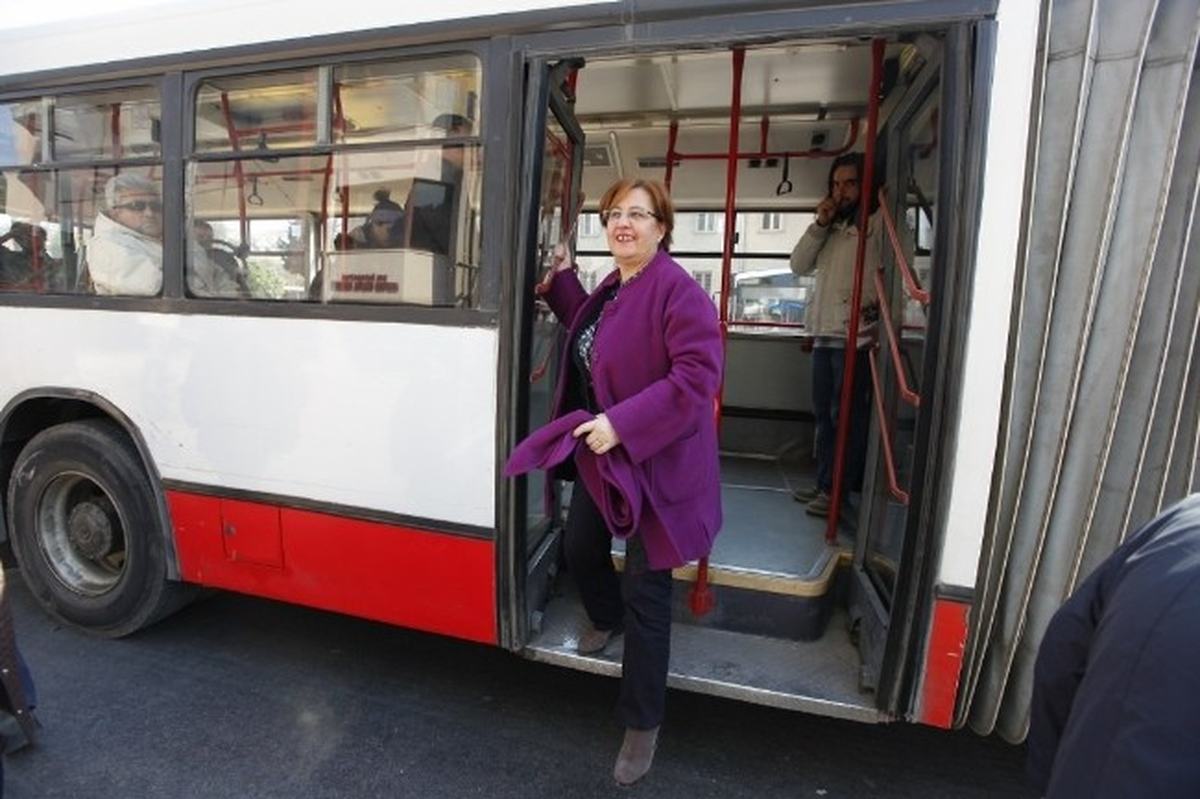 Pekdaş Otobüs ve Metroya Bindi, Halkı Dinledi