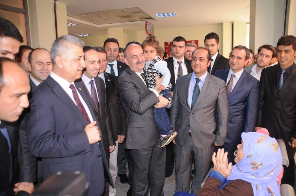 Sağlık Bakanı Müezzinoğlu, Cizre\'de
