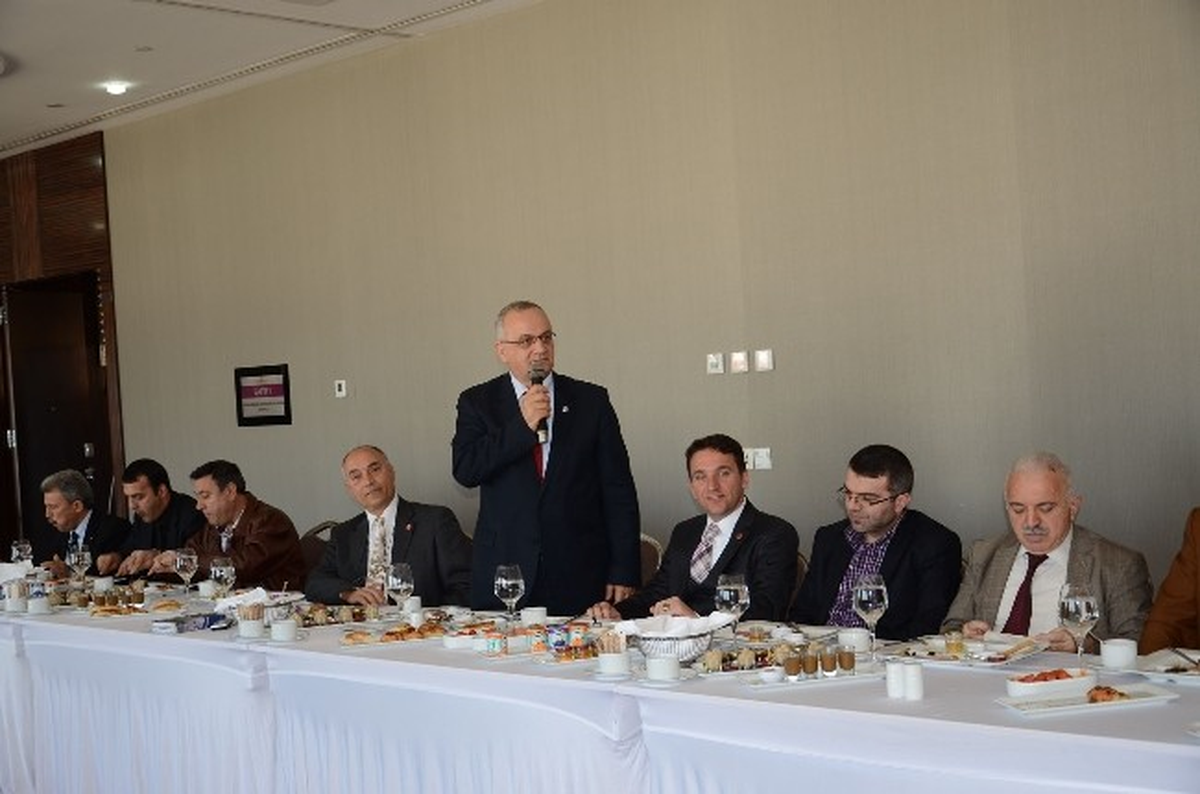 Şahin Meslektaşlarıyla Buluştu