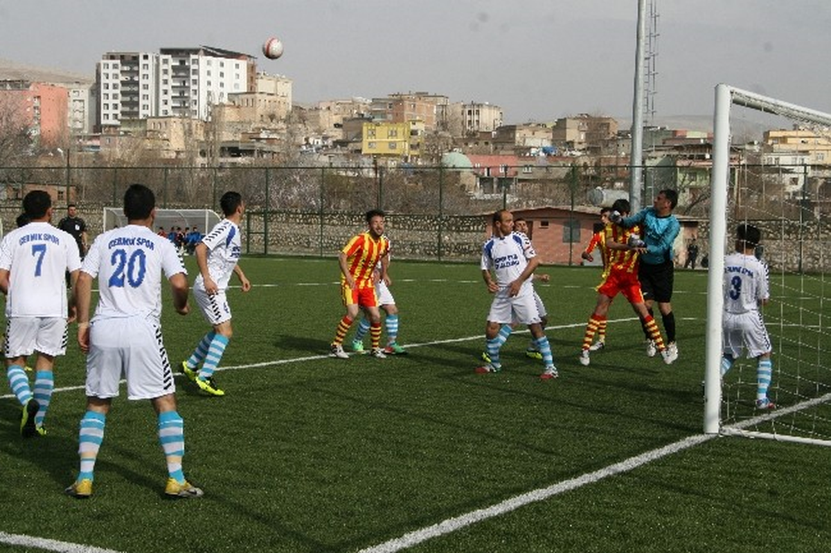 Silvan Belediyespor, İl Özel İdare Ayspor ile Evinde Berabere Kaldı