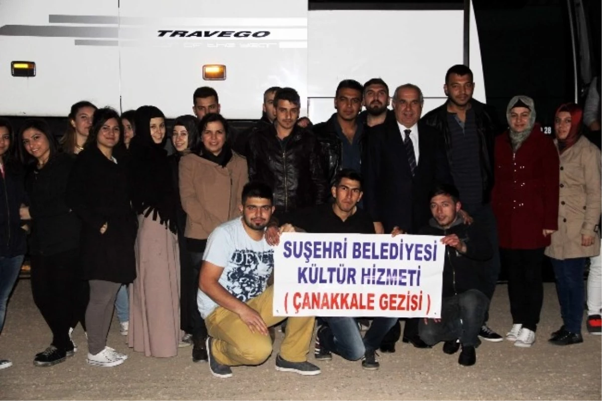 Suşehri\'nde Üniversite Öğrencileri Çanakkale\'ye Gitti