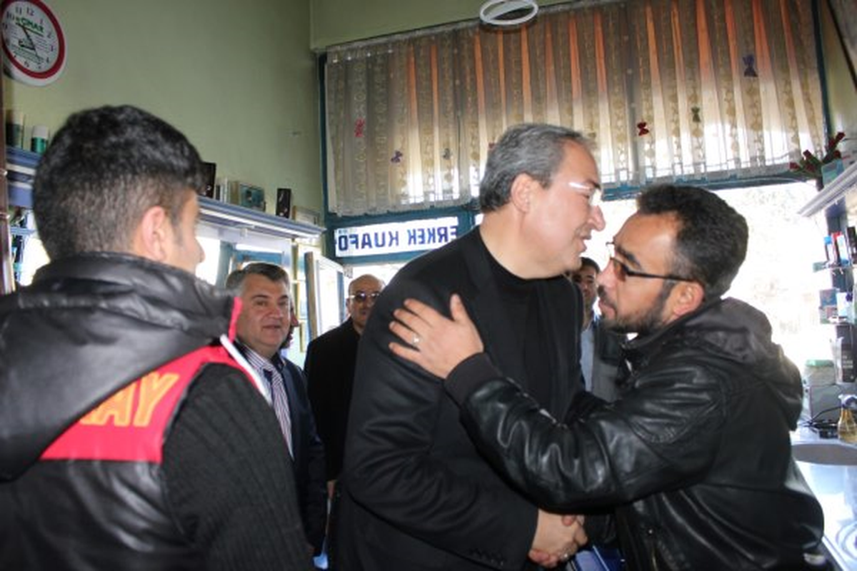 Ünver, Esnaflarla El Ele