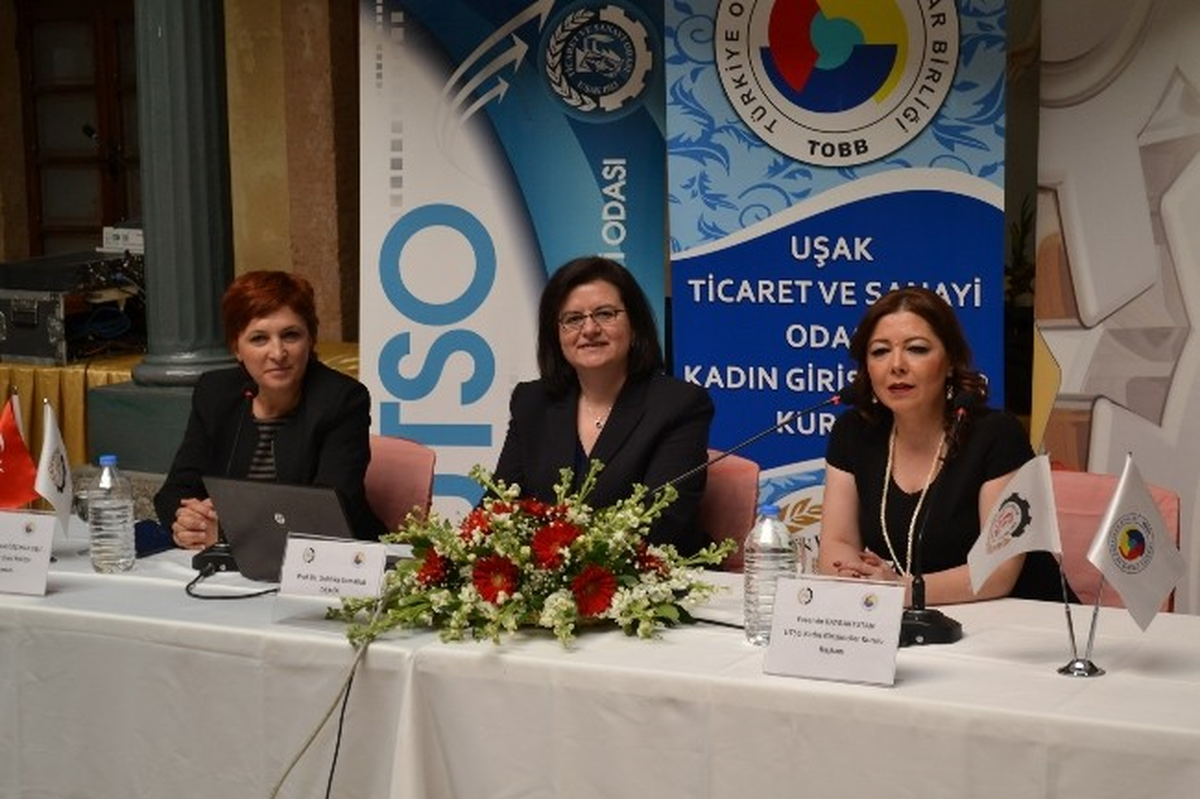Uşak\'ta "Çalışma Hayatında Lider ve Kadın Girişimci Olmak" Konferansı