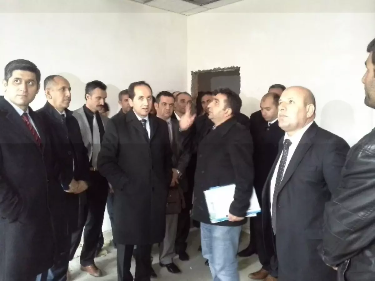 Vali Kalkan Hükümet Konağı Binasında İncelemelerde Bulundu