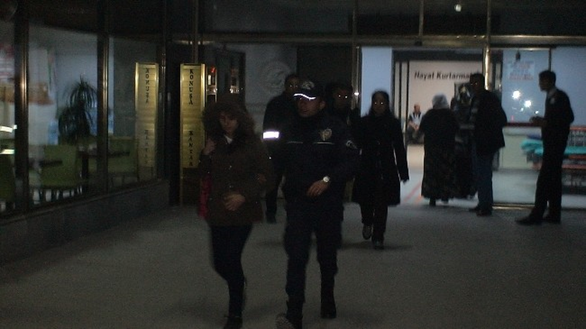 YYÜ Öğrencileri Taciz İddiası Üzerine Eylem Yaptı