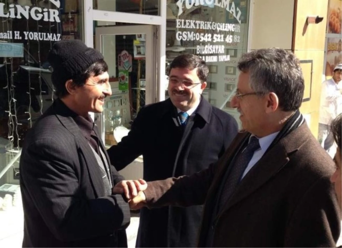 AK Parti Yozgat Milletvekili Başer ve Belediye Başkan Adayı Arslan\'dan Esnaf Ziyareti