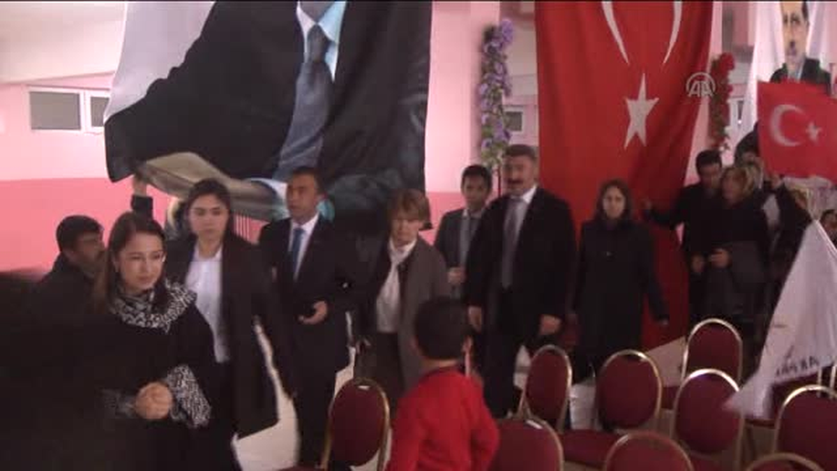 Ayşenur İslam: "Amerika\'dan Başbakan atanamayacak" -