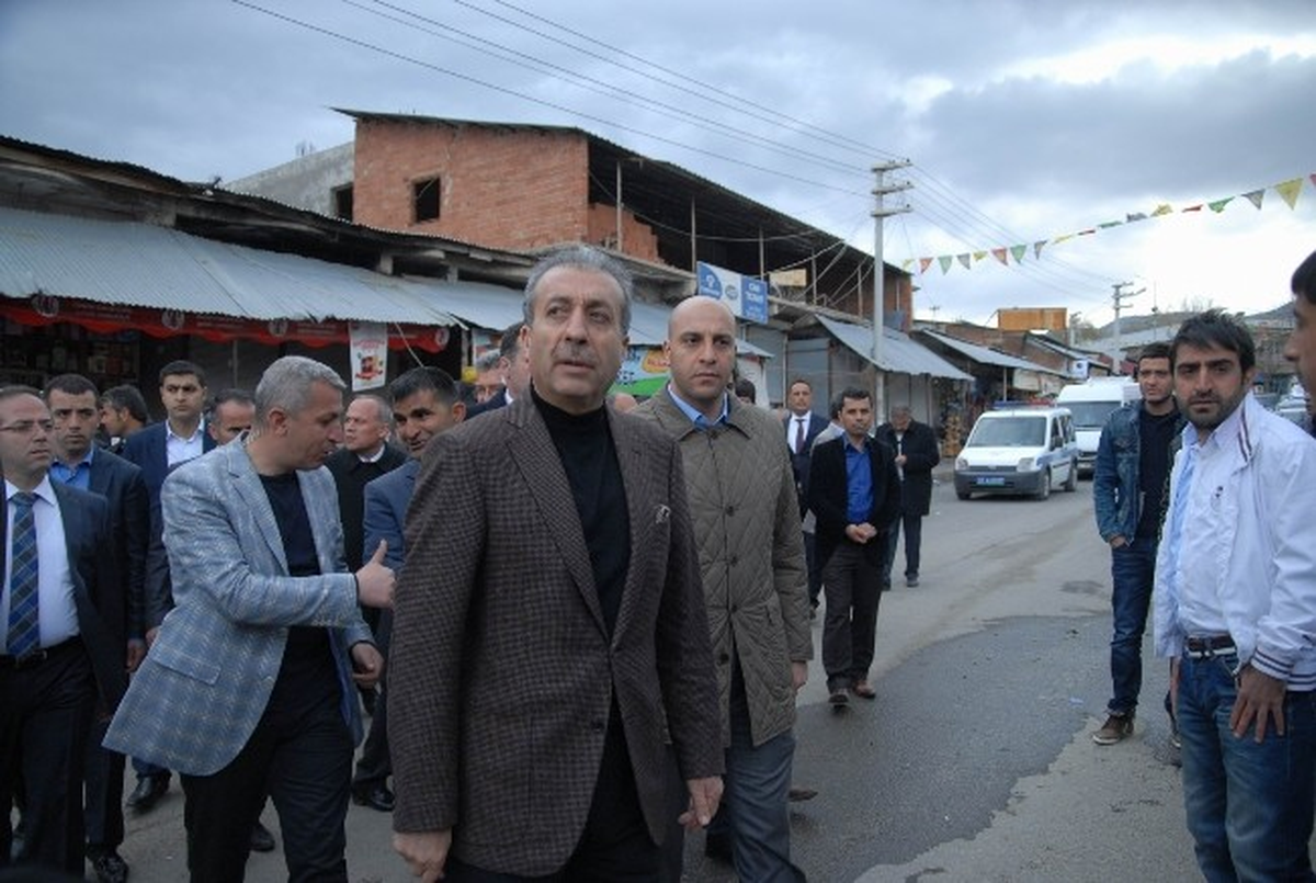 Bakan Eker, Lice Esnafını Ziyaret Etti