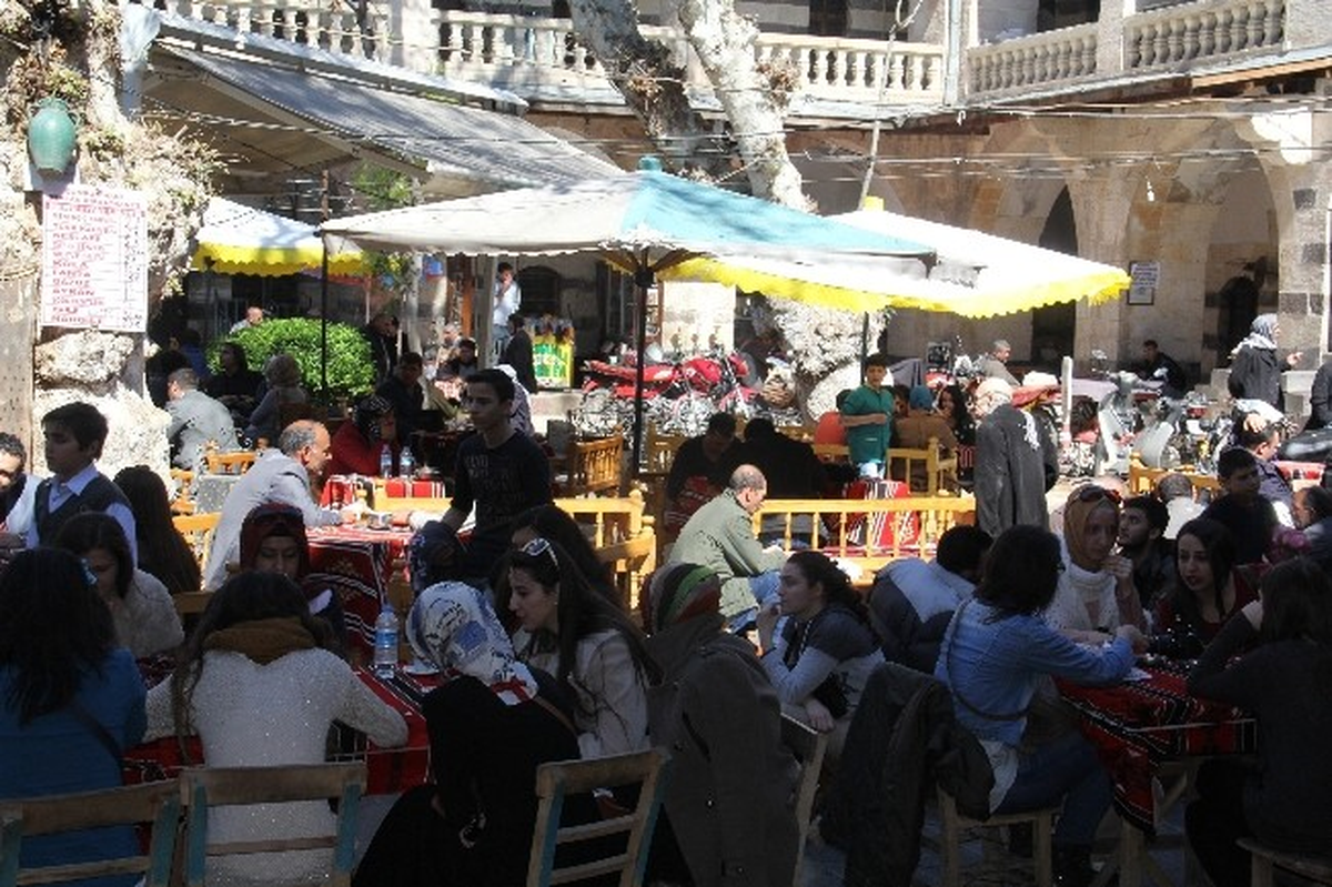 Balıklıgöl\'e Üniversiteli Akını