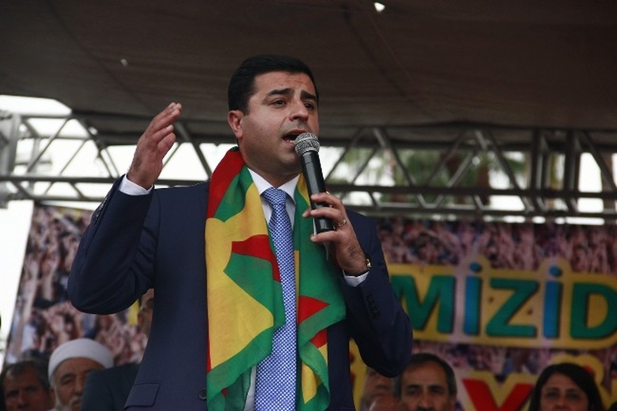 Demirtaş\'tan Provokasyon Uyarısı