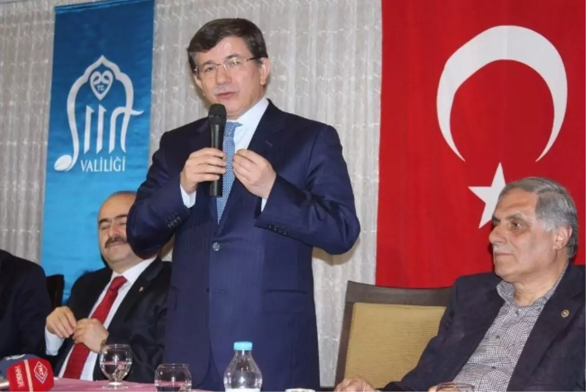 Dışişleri Bakanı Davutoğlu, Filistin Şehidinin Ailesiyle Görüştü