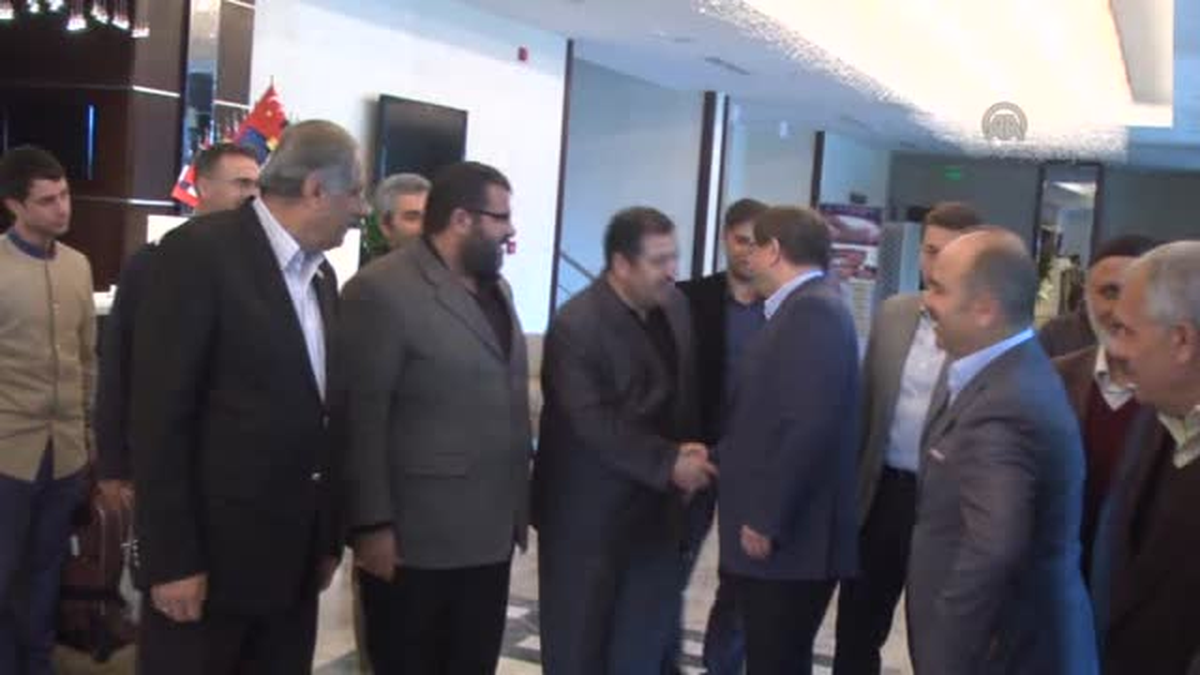 Dışişleri Bakanı Davutoğlu Siirt\'ten ayrıldı