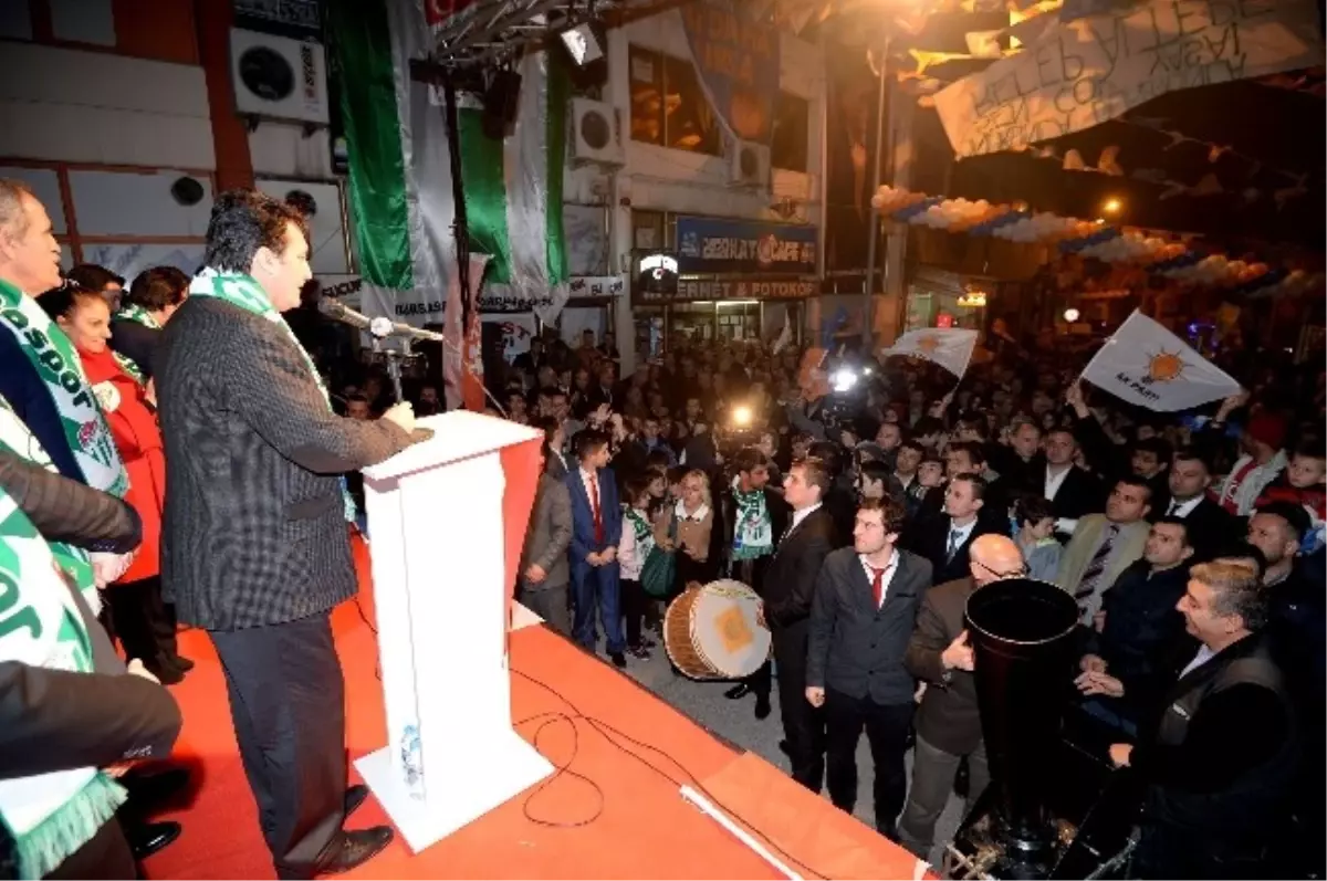 Dündar\'dan Miting Gibi Seçim Bürosu Açılışı