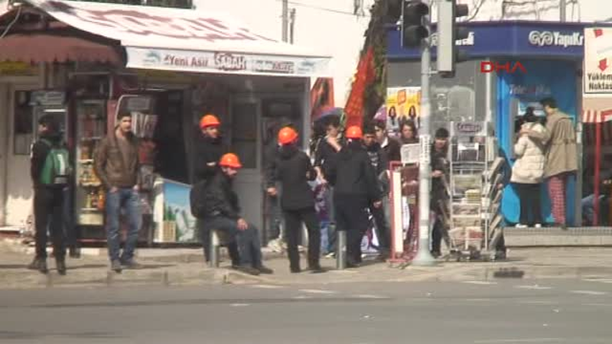 İzmir? de Başbakan\'a Tepki Eylemlerine Müdahale