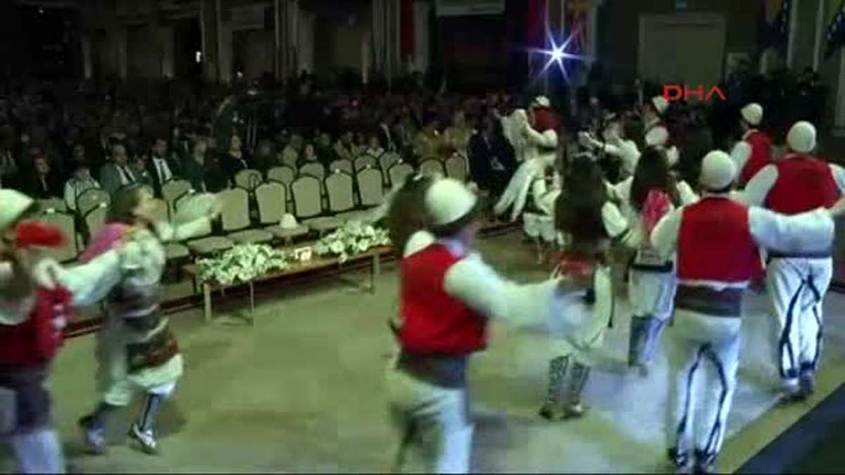 İzmir\'de Başbakan\'a Tepki Eylemlerine Polis Müdahalesi" Haberine Ek