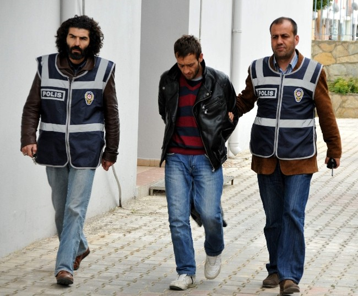 Kamyonetini Çalan Hırsızı Kendisi Yakaladı