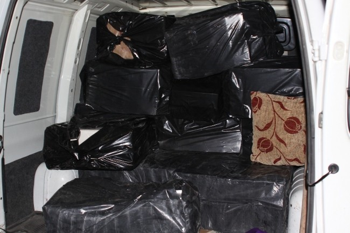 Kars\'ta 8 Bin Paket Kaçak Sigara Ele Geçirildi