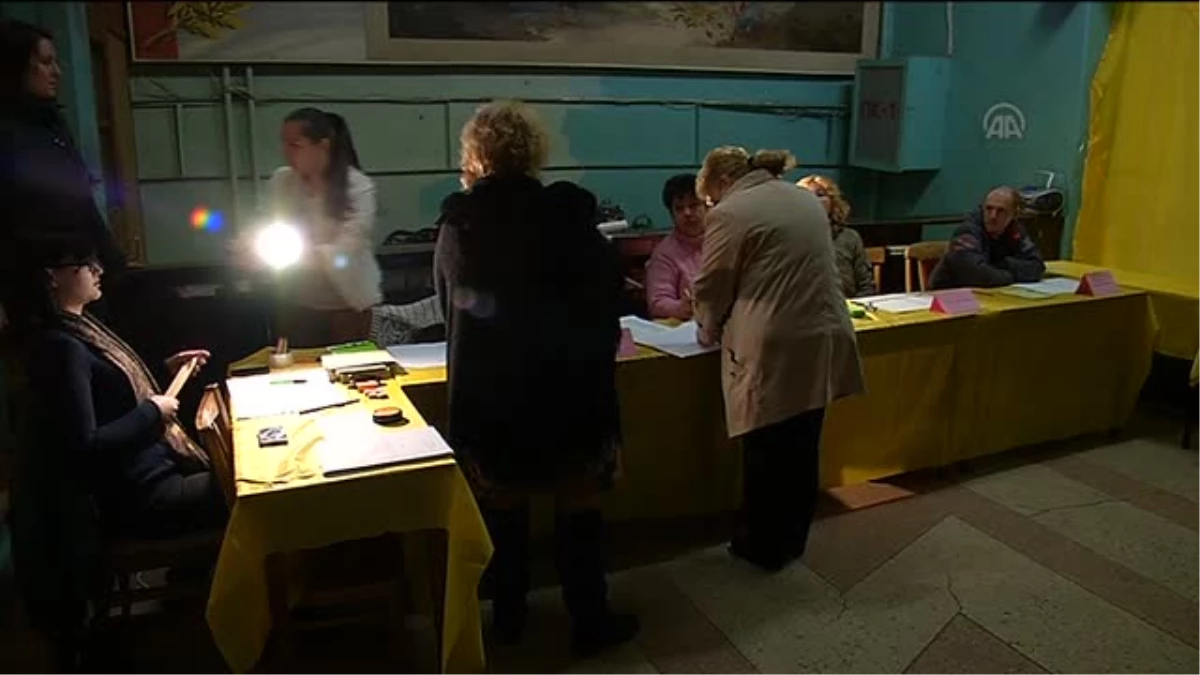 Kırım\'daki referandumda oy verme işlemi başladı -